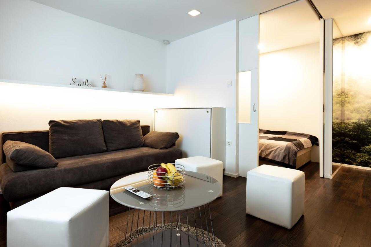 Elegant 1-Bedroom Apartment Near Hill Forest Любляна Экстерьер фото